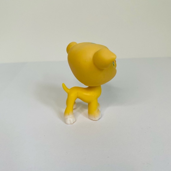 Littlest Pet Shop #875 Yellow Greyhound Dog LPS Blue Teardrops Green Eyes - Picture 3 of 7
